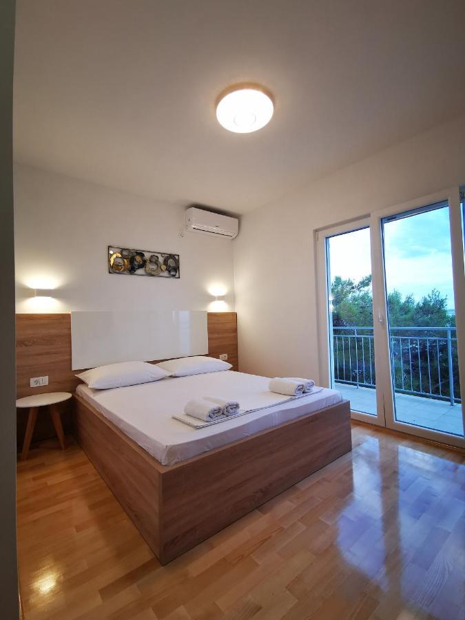 Apartments And Rooms Kod Mate Tribanj-Kruscica Exterior photo